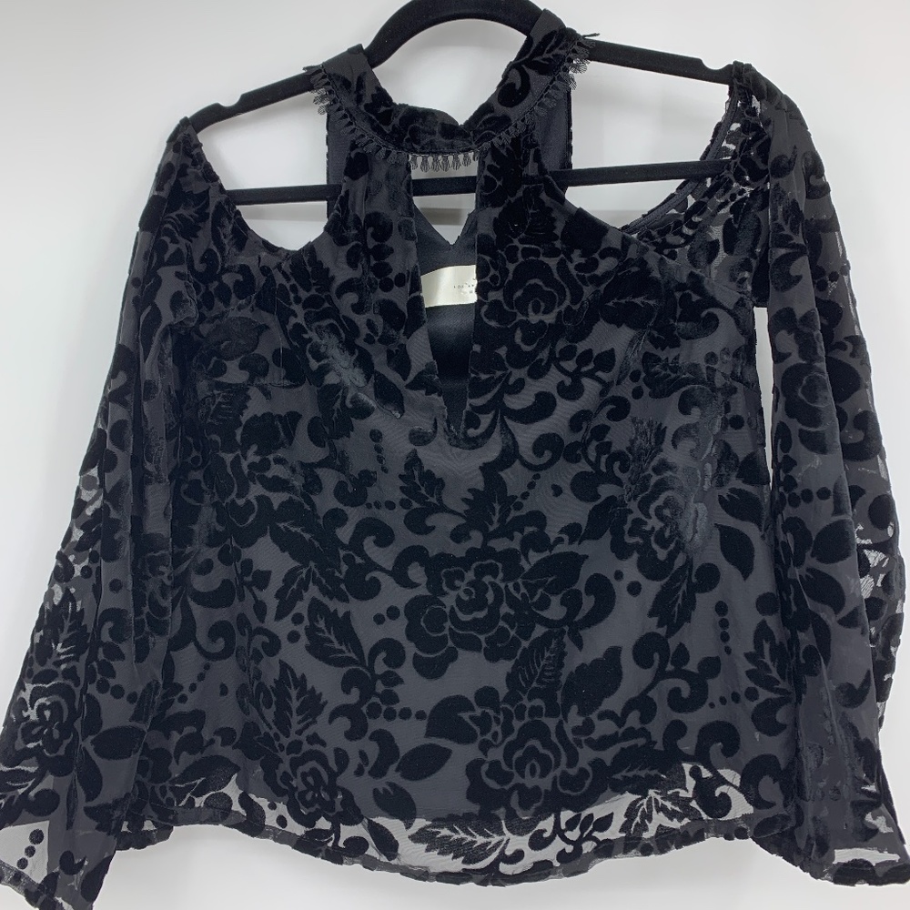 JOA blouse medium velvet high neck fringe‎ keyhole